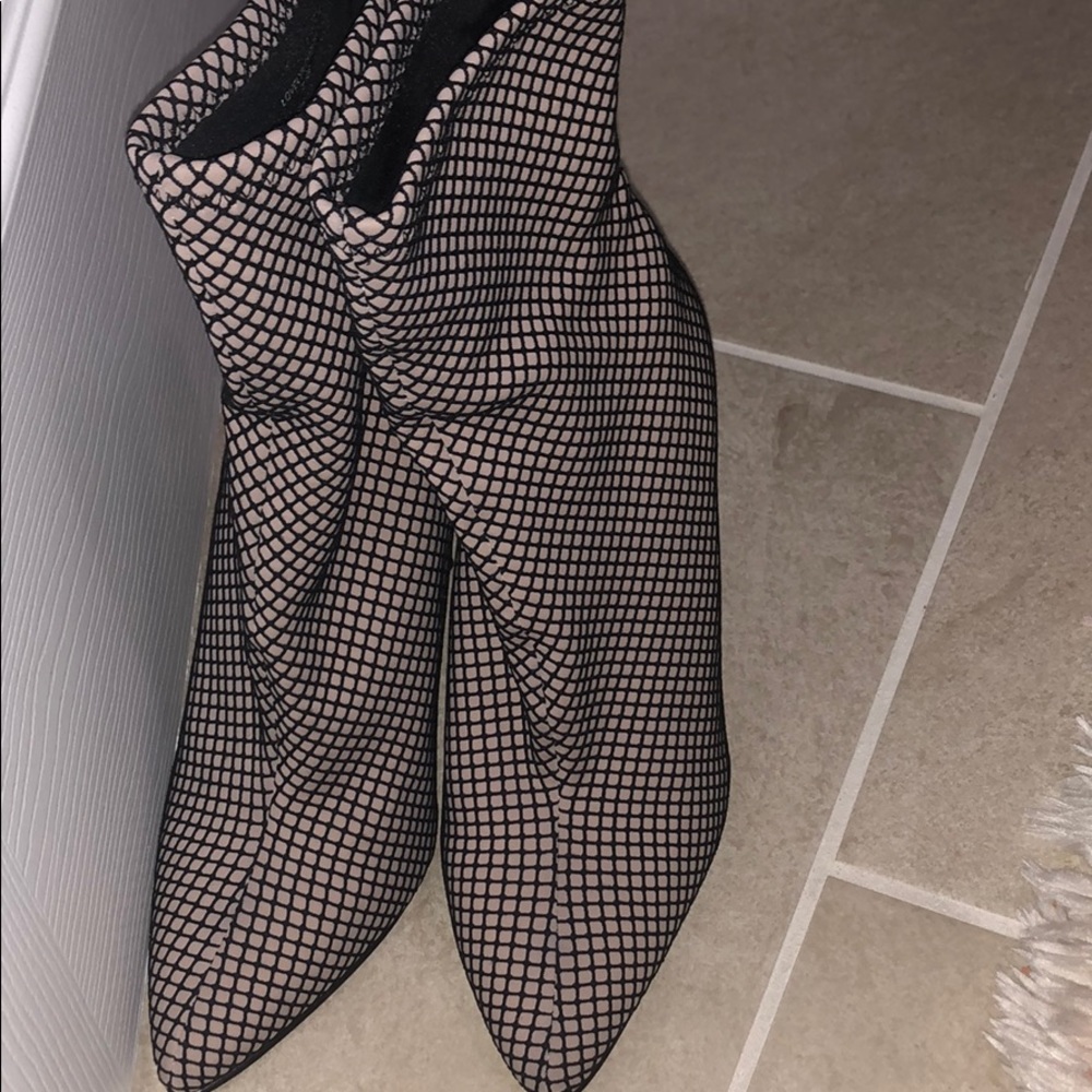 Netted Stretch booties - Picture 5 of 7